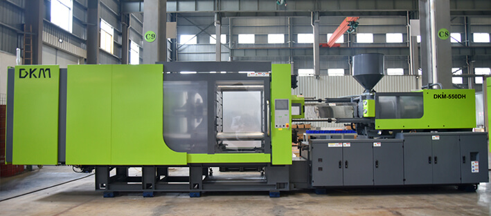 鸿运国际DF春风注塑机550吨